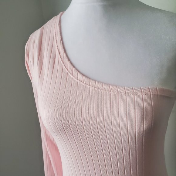 NWT * One Shoulder Long Sleeve Pink Ribbed Cropped Top Coquette Fairy - Picture 1 of 8